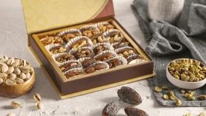 premium-quality-stuffed-dates-box-600nw-2102006470